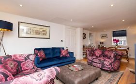 Pass The Keys 2 Bed Flat In The Heart Of Bath